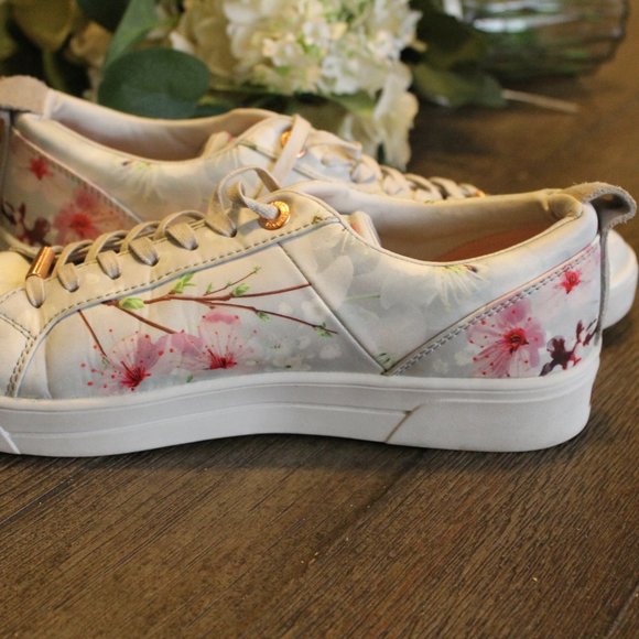 TED BAKER ROULLY ORIENTAL BLOSSOM TENNIS SHOES US 9 EU 40 - Picture 6 of 7